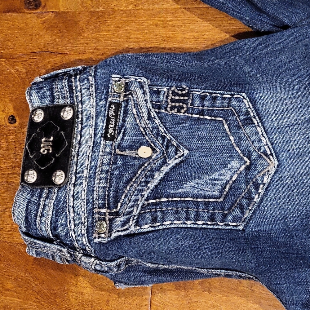 Women's Miss Me, Embellished Jeans, Size 28, In-seam 32 Distressed - Picture 2 of 8
